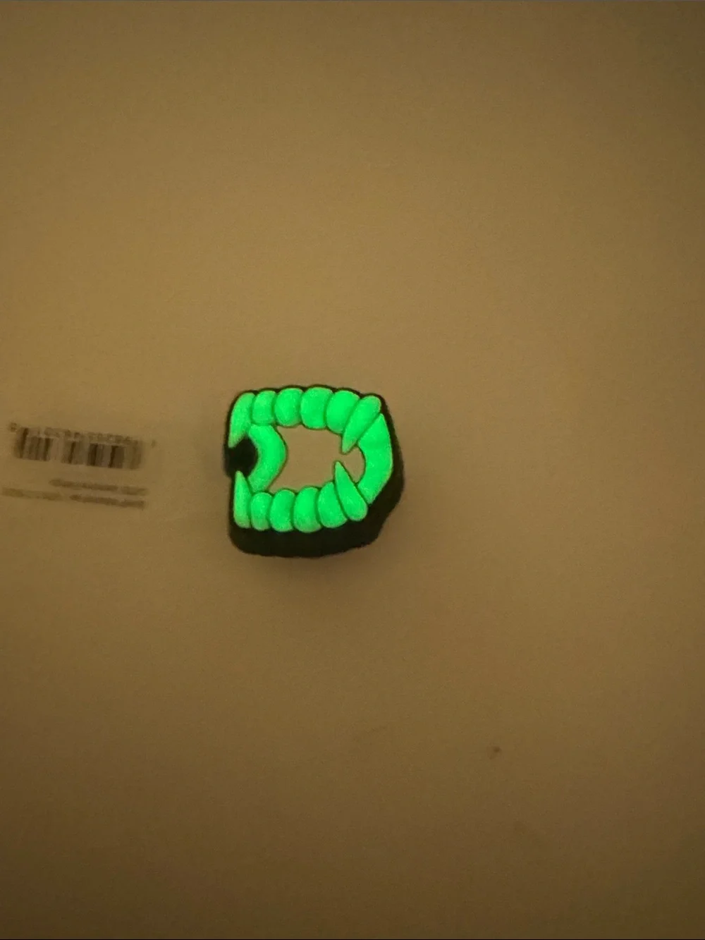 NWT Crocs Jibbitz Glow in the dark Vampire Fangs